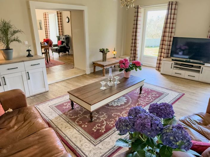 Image No.9-6 Bed House for sale