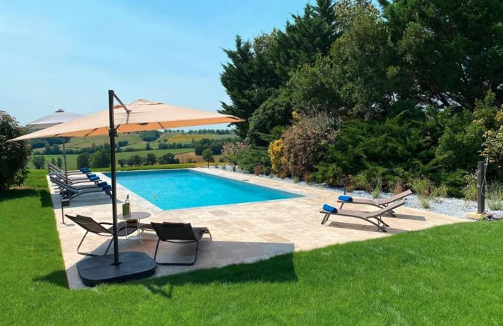 Image No.2-5 Bed House for sale