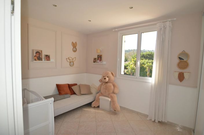 Image No.8-3 Bed House for sale