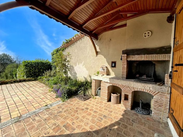 Image No.15-4 Bed Village House for sale