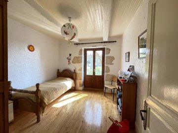 d5203852ffb429aed63ad8cf90f36d2677819a8381192