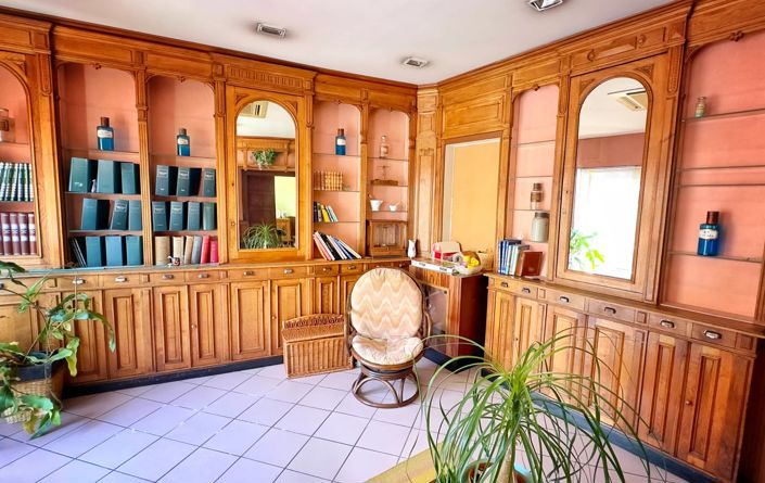 Image No.3-5 Bed Commercial for sale