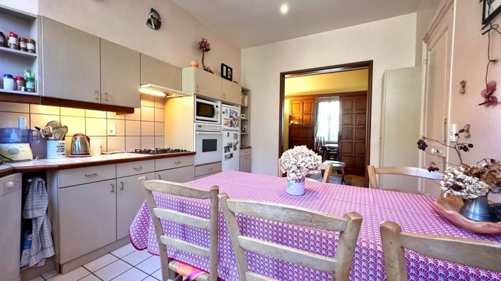 Image No.4-5 Bed Commercial for sale