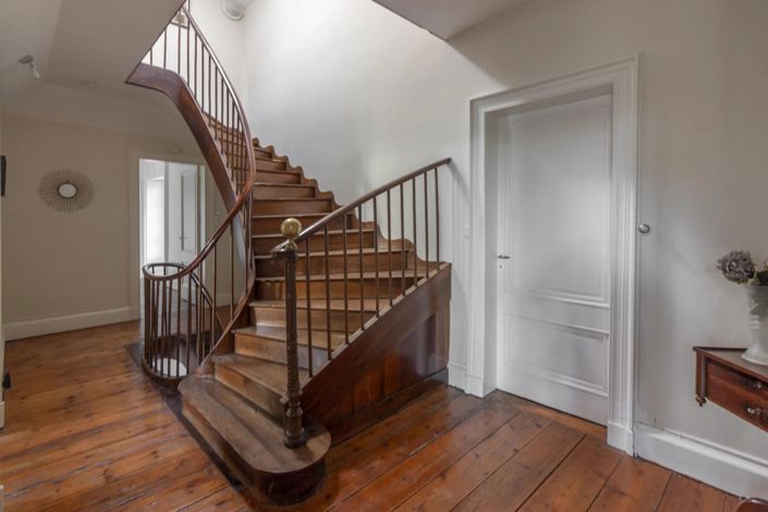 Image No.14-7 Bed House for sale