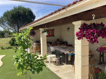 7f655da2dea8a633f60a215dde192a63a66a774bee326