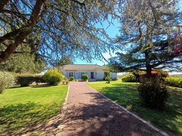 d30275edca0f2e30b223c25888cdeda8d0296bc36e160