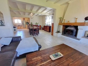 b254d01c72dec8bad91d769307743875f20e91f0a4160