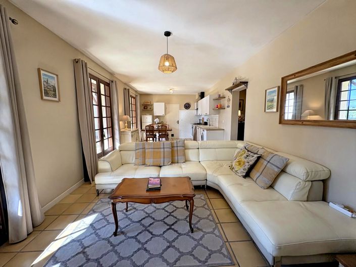 Image No.2-4 Bed House for sale