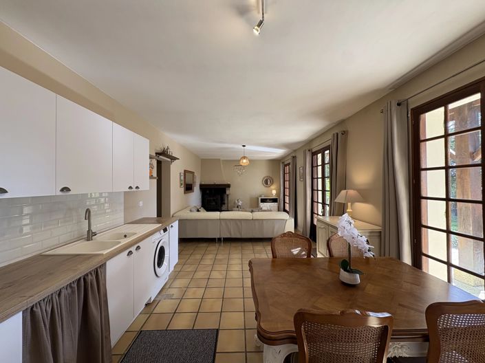 Image No.6-4 Bed House for sale