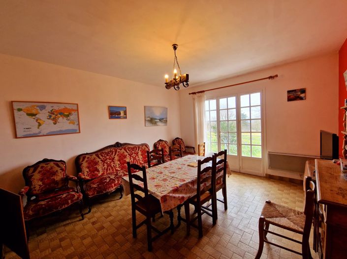 Image No.5-9 Bed House for sale