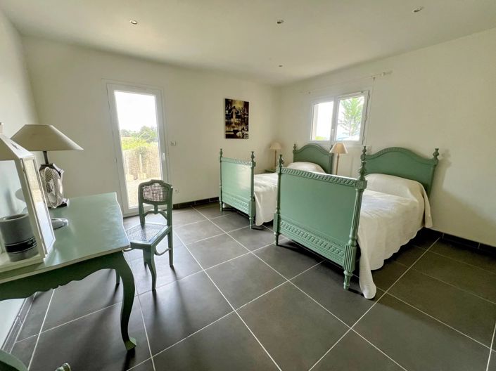 Image No.14-5 Bed House for sale