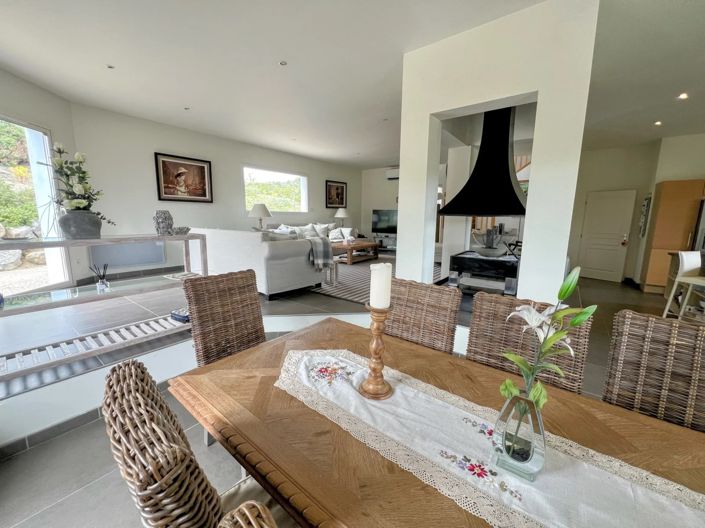 Image No.7-5 Bed House for sale