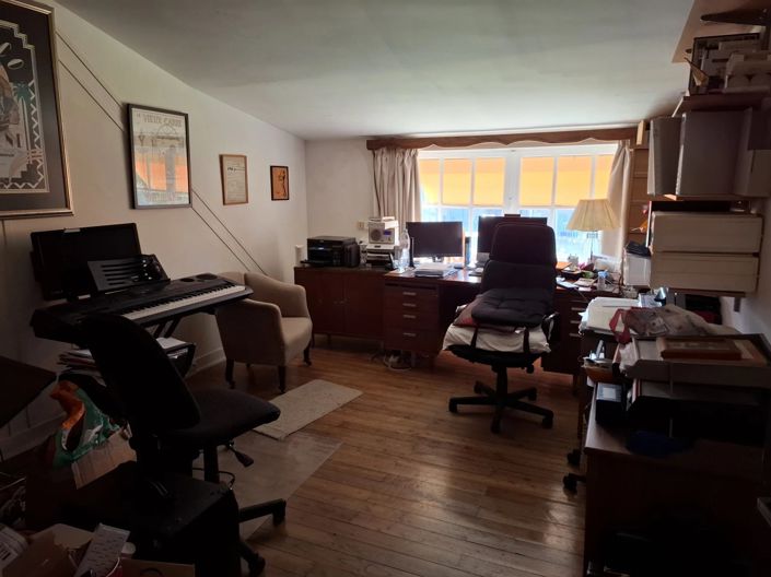 Image No.8-7 Bed Village House for sale