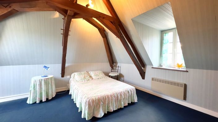 Image No.10-5 Bed Commercial for sale