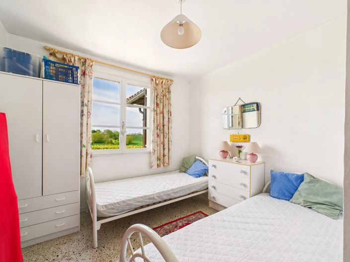 Image No.8-3 Bed House for sale