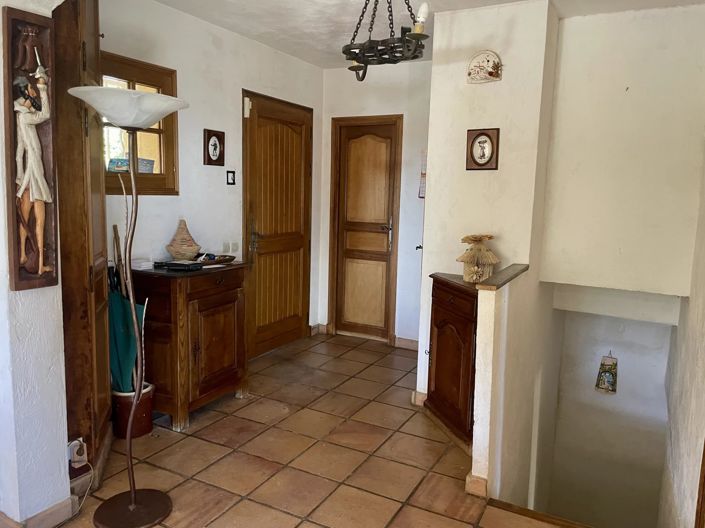 Image No.15-4 Bed House for sale