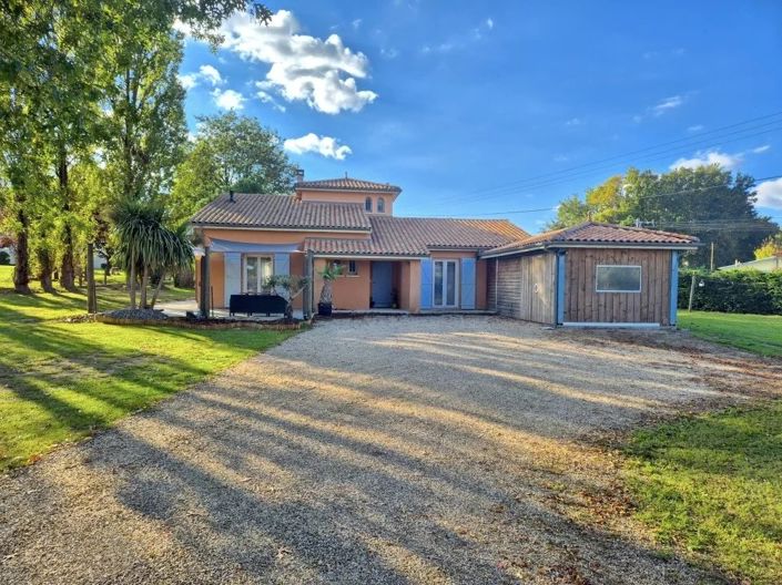 Image No.1-4 Bed House for sale