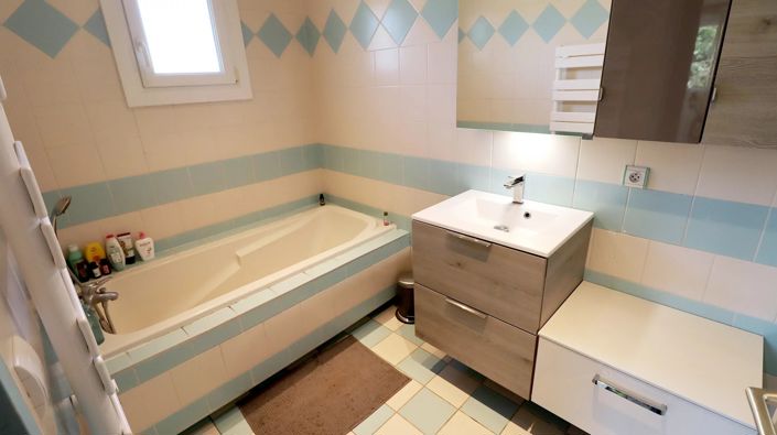 Image No.14-4 Bed House for sale