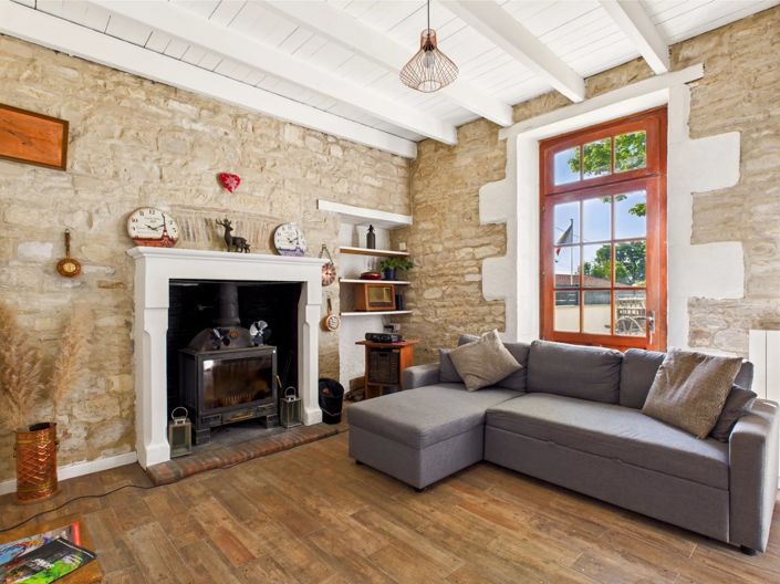 Image No.2-4 Bed House for sale