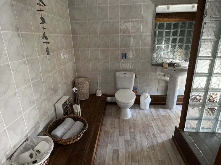 Image No.10-9 Bed Farmhouse for sale