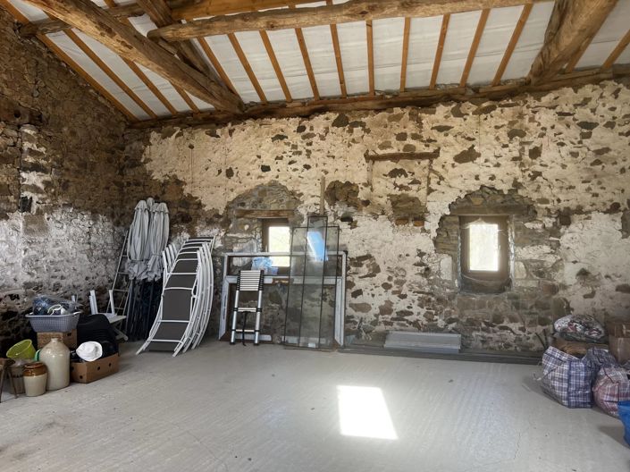 Image No.14-9 Bed Farmhouse for sale