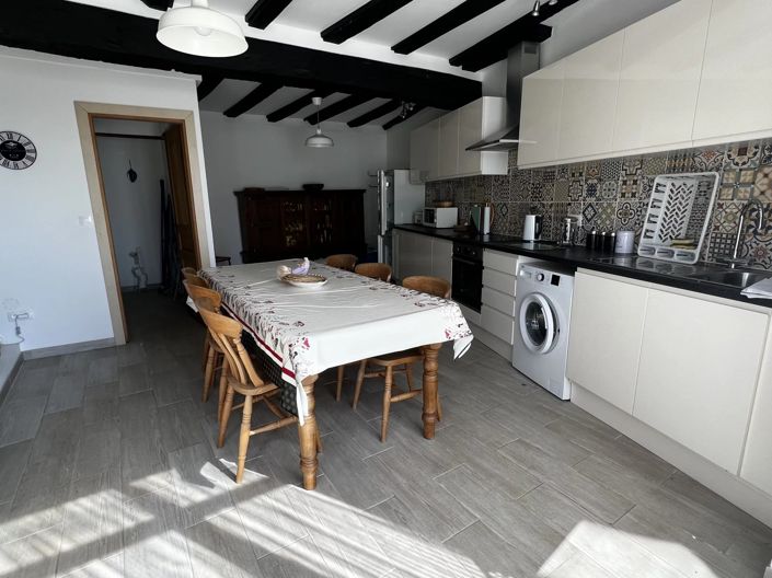 Image No.5-9 Bed Farmhouse for sale