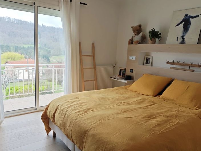 Image No.8-4 Bed House for sale