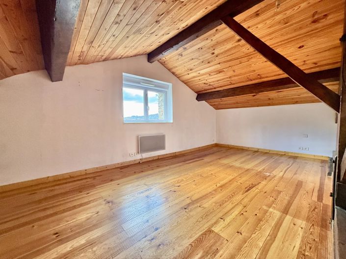 Image No.6-7 Bed House for sale