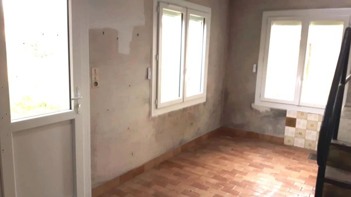 Image No.12-2 Bed House for sale