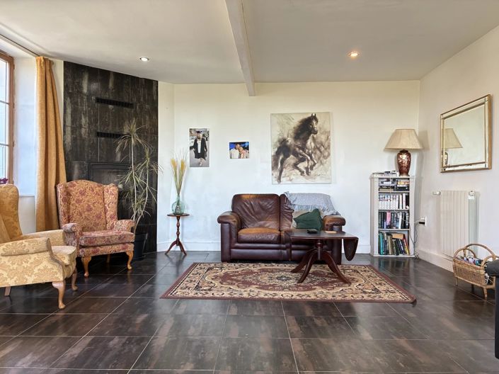 Image No.5-5 Bed House for sale