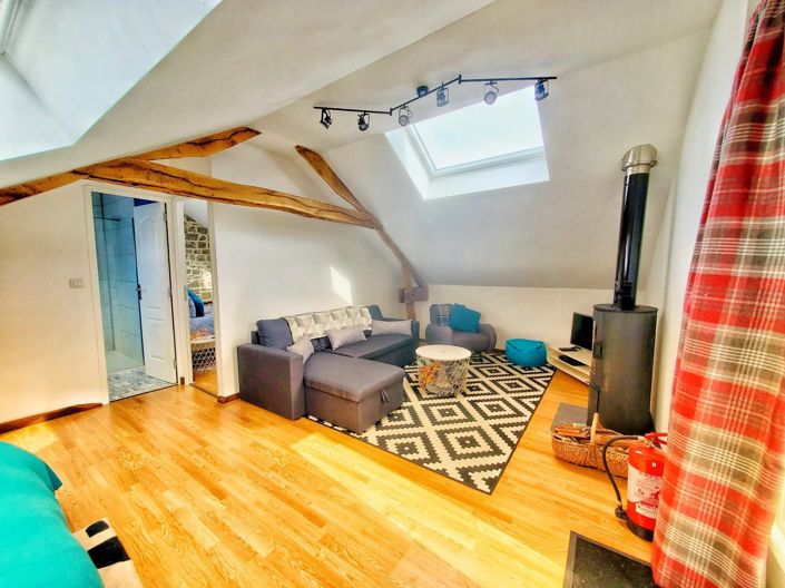 Image No.11-2 Bed House for sale