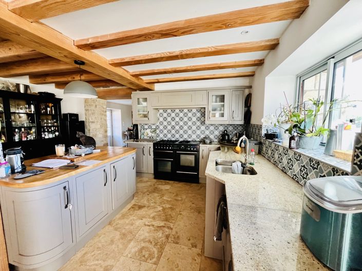 Image No.4-4 Bed House for sale