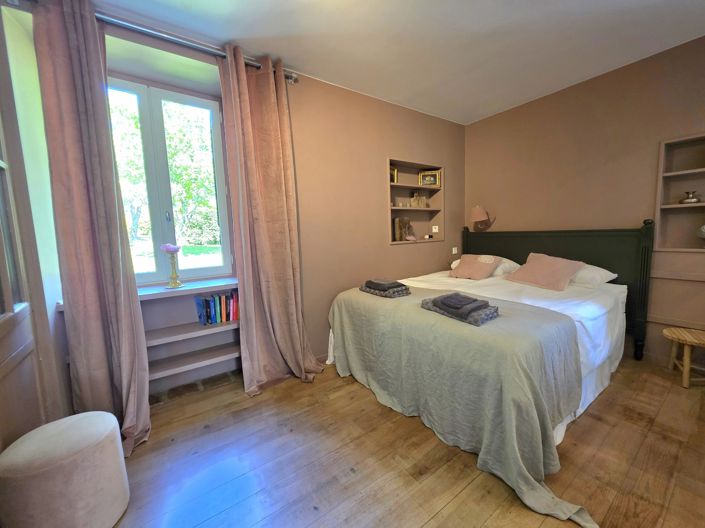 Image No.6-11 Bed House for sale