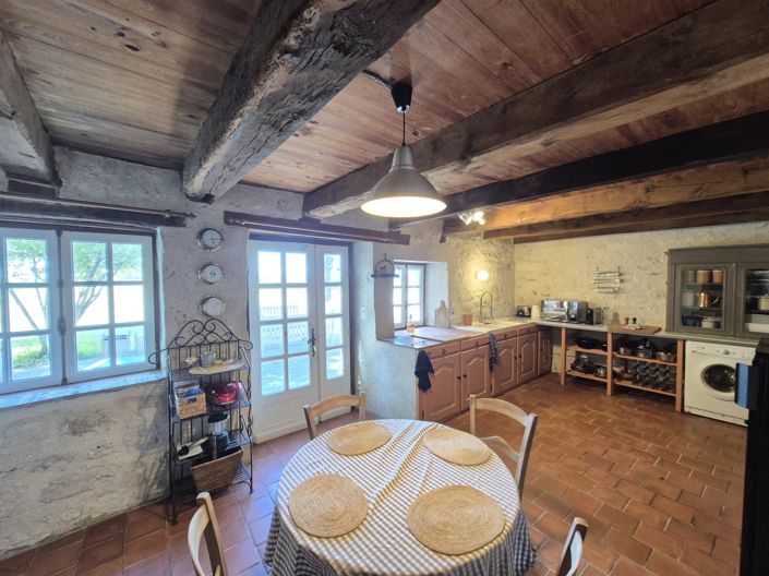 Image No.13-6 Bed House for sale