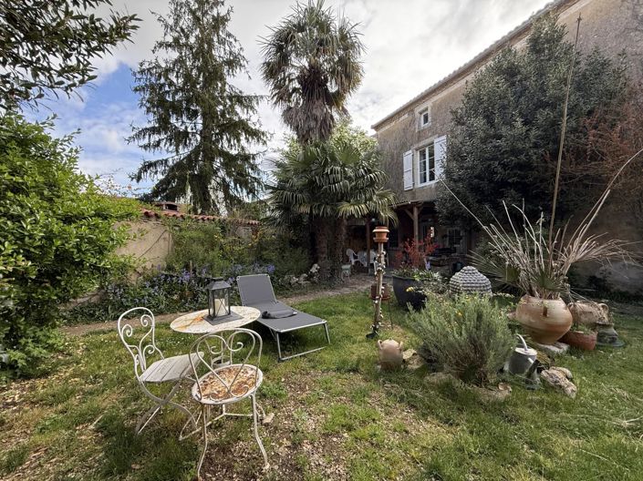 Image No.1-3 Bed House for sale