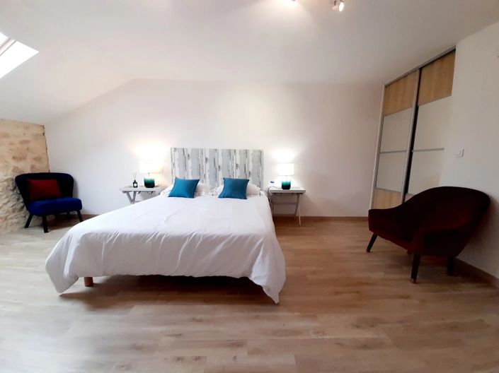 Image No.11-8 Bed House for sale