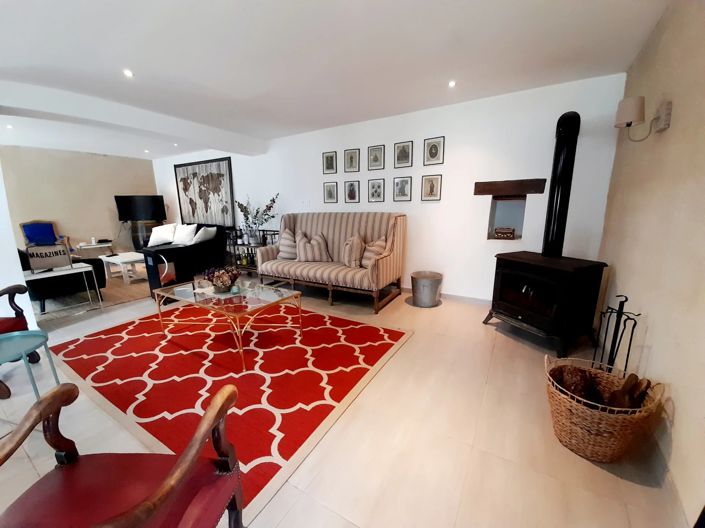 Image No.7-8 Bed House for sale