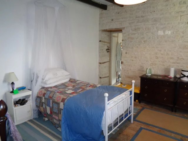 Image No.10-4 Bed House for sale