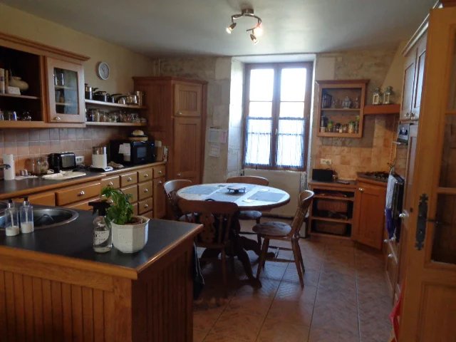 Image No.2-4 Bed House for sale