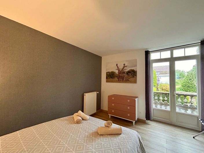 Image No.7-5 Bed House for sale