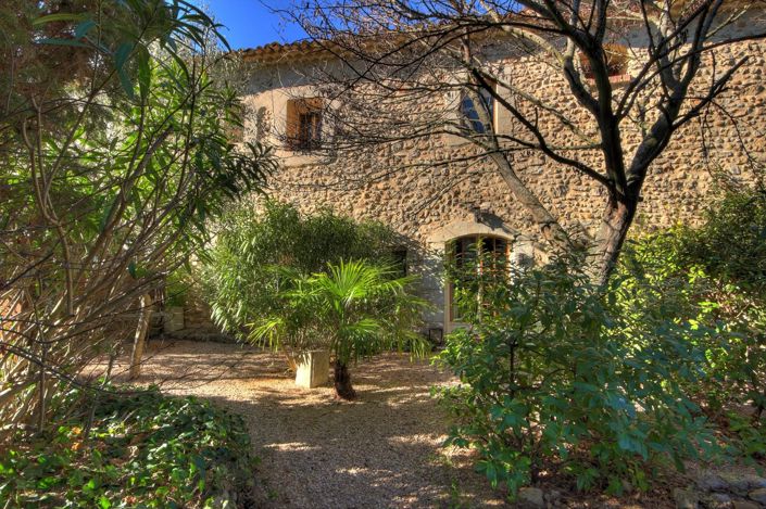 Image No.5-9 Bed House for sale