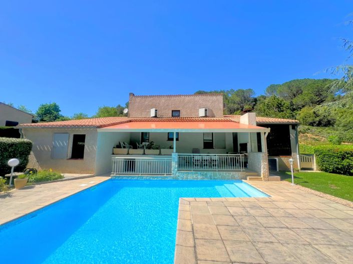 Image No.1-5 Bed House for sale