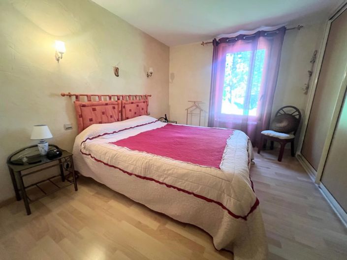 Image No.13-5 Bed House for sale