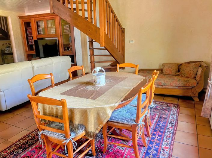 Image No.10-5 Bed House for sale