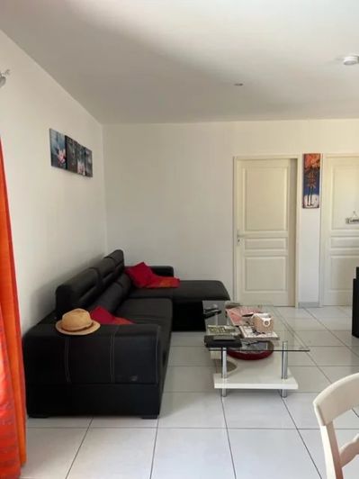 Image No.9-2 Bed House for sale