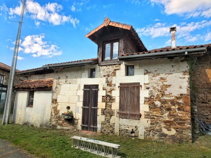 Image No.1-2 Bed Village House for sale