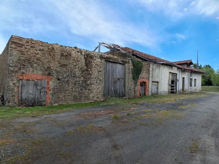 Image No.10-2 Bed Village House for sale