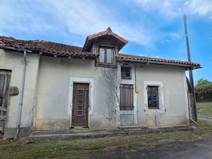 Image No.3-2 Bed Village House for sale