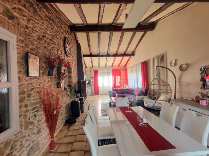 Image No.3-8 Bed House for sale