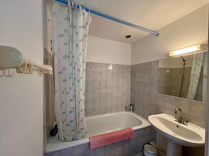 Image No.9-2 Bed House for sale